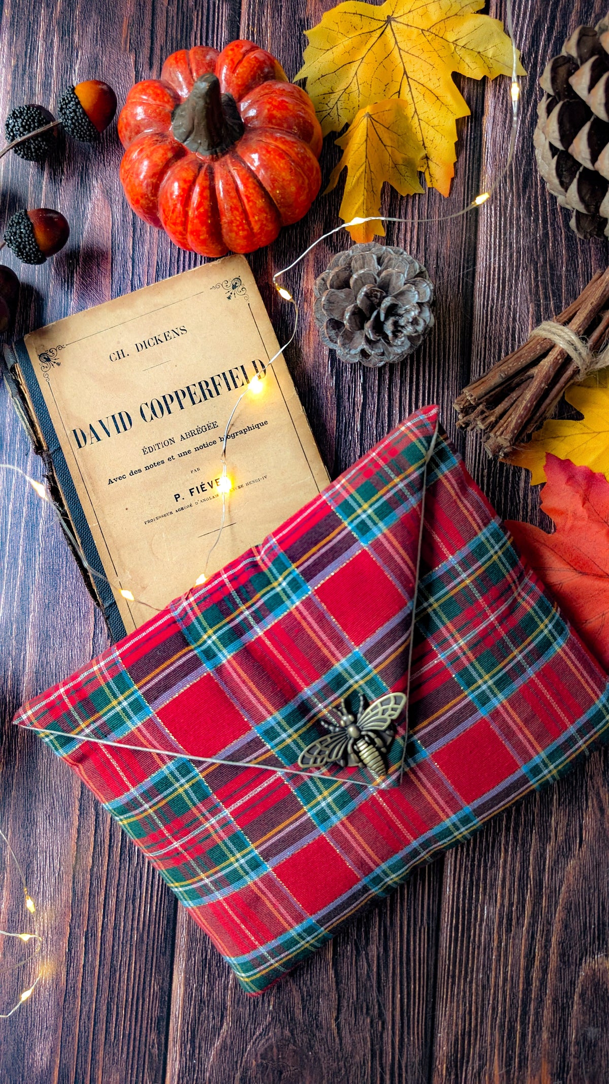 Pochette liseuse 6 pouces tartan rouge et lurex doré