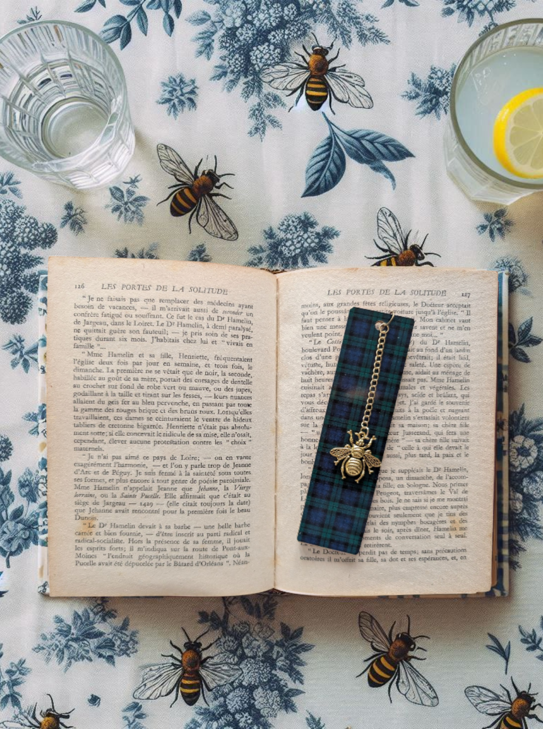 Marque-pages en bois fait main imprimé à carreaux tartan écossais bleu et vert bijoux abeille