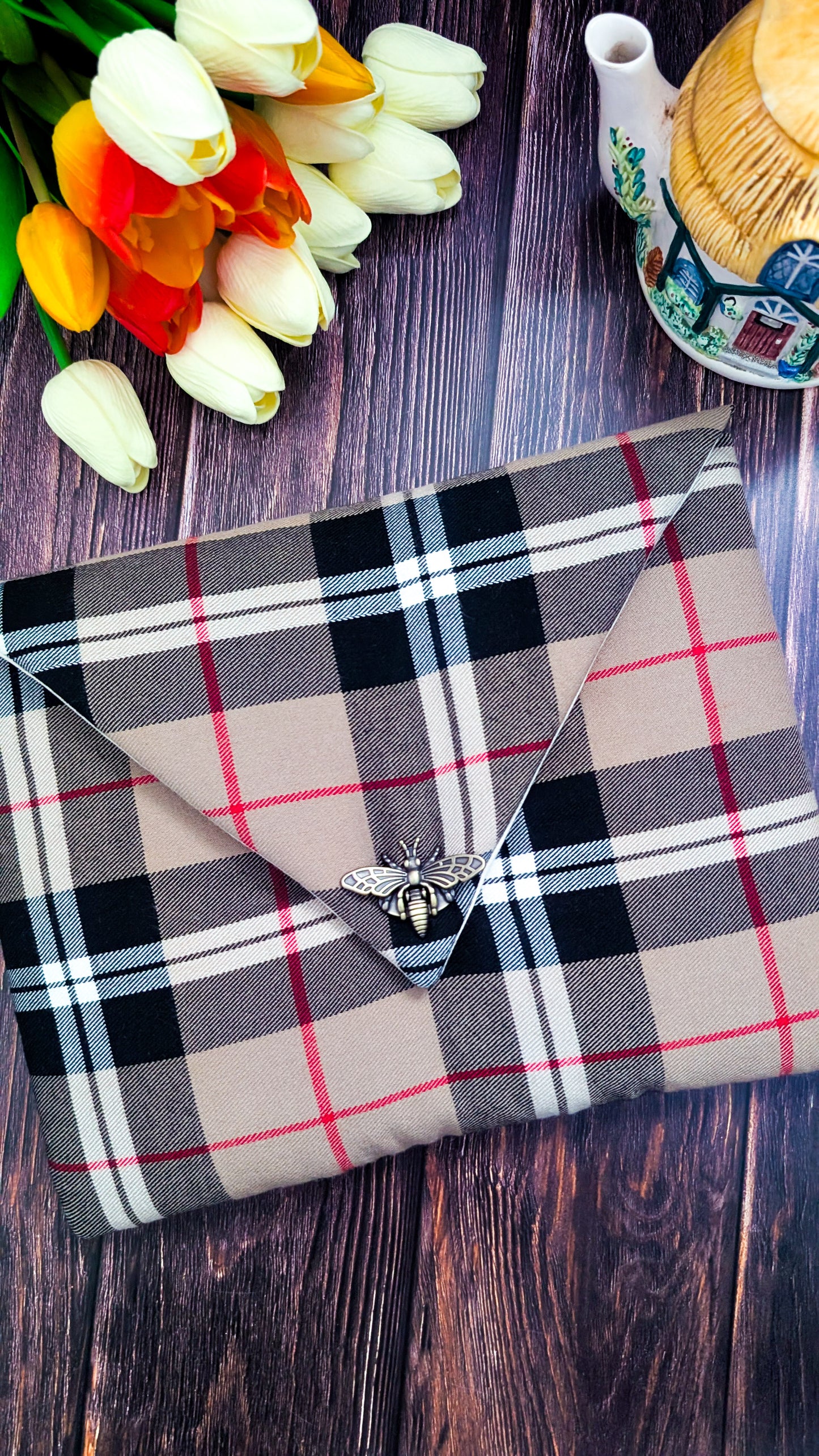 Pochette pour livres en tartan camel fait main