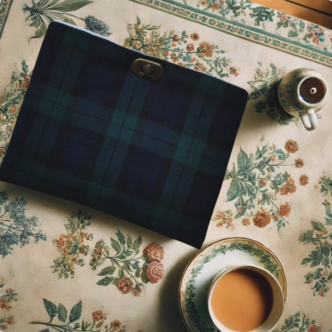 Pochette pour livres en tartan bleu et vert fait main