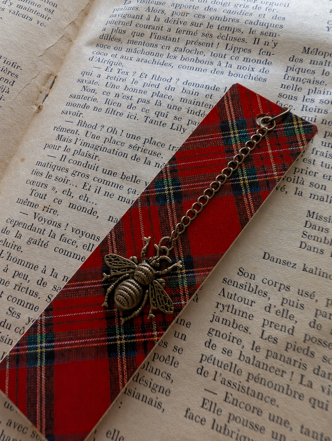 Marque-pages en bois fait main imprimé à carreaux tartan classique rouge bijoux abeille